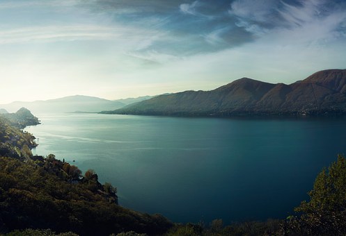 beautiful scene of lake